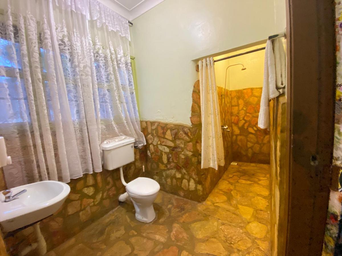 Afro Smile Hotel And Guest House-Jinja Dış mekan fotoğraf