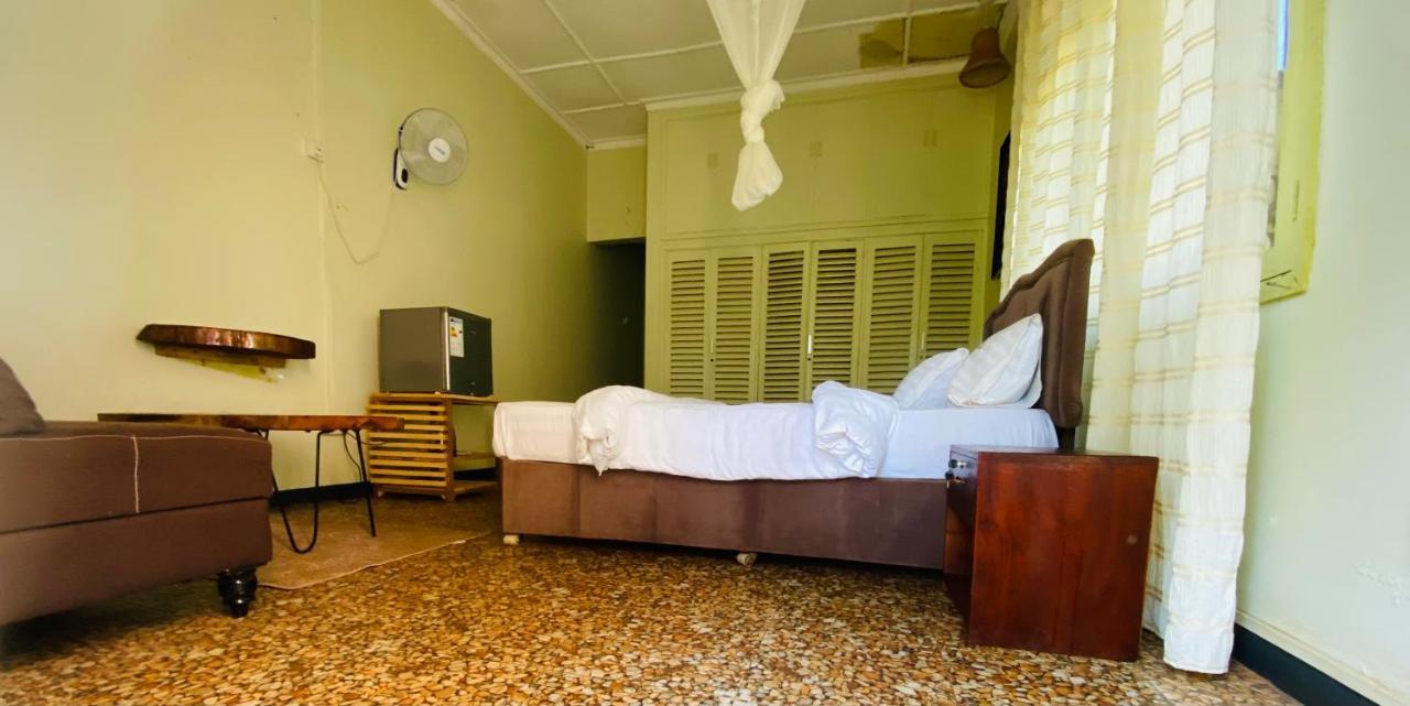 Afro Smile Hotel And Guest House-Jinja Dış mekan fotoğraf