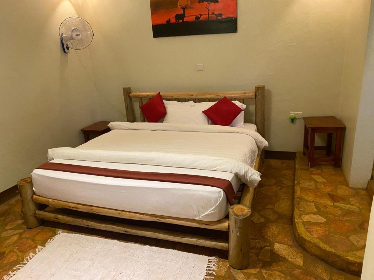 Afro Smile Hotel And Guest House-Jinja Dış mekan fotoğraf